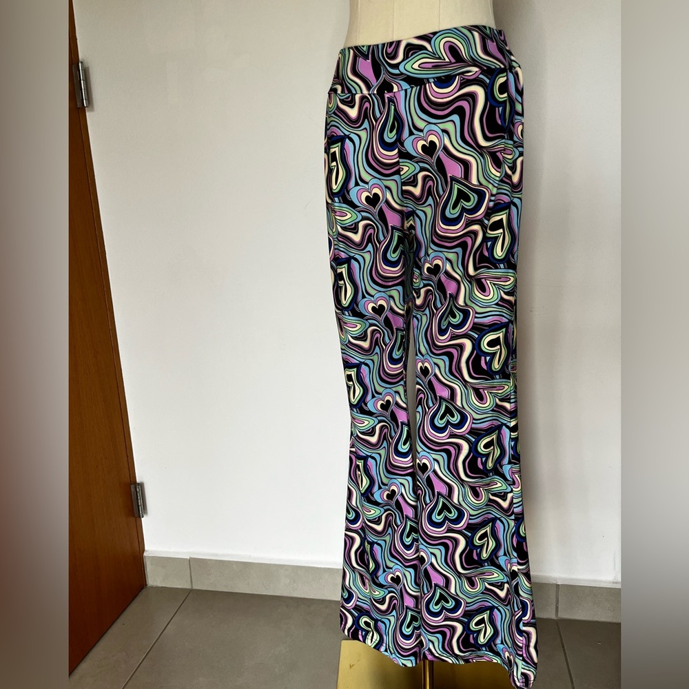 Neon heart yoga pant